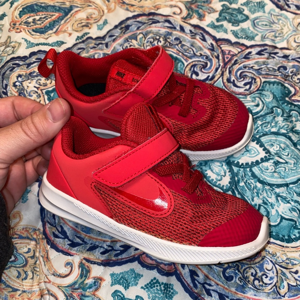Nike Tennis Shoes